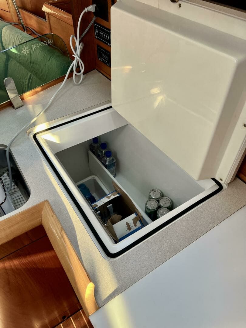 2005 Jeanneau Sun Odyssey 35 - Image 49