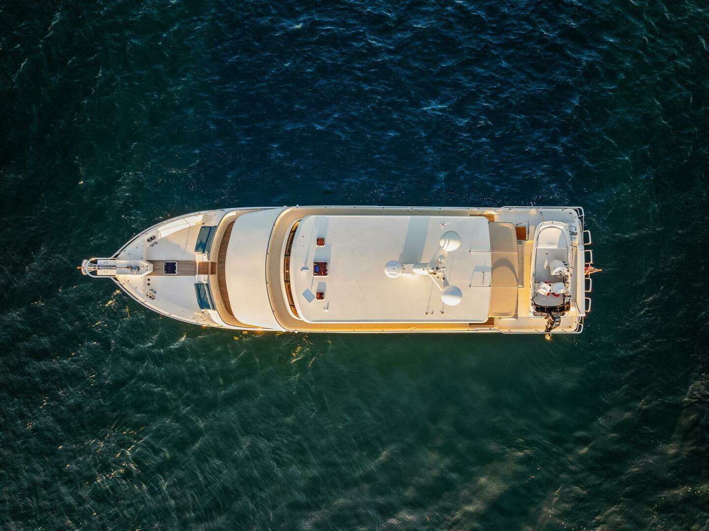 2014 Hampton 720 Skylounge LRC - Image 116