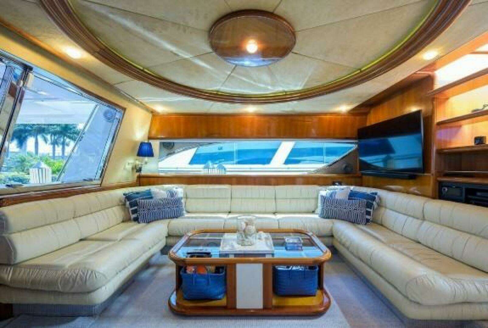 2000 Ferretti Yachts 72 Motoryacht - Image 3