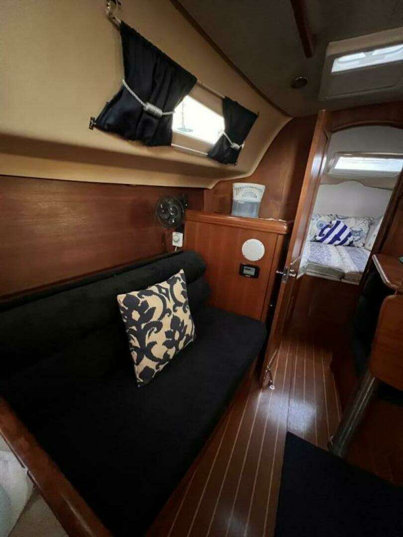 2003 Hunter 306 - Image 26