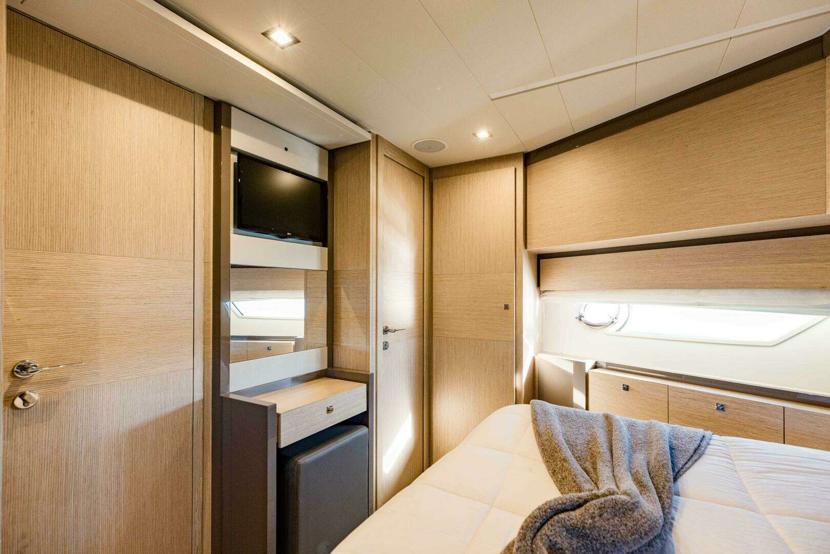 2017 Ferretti Yachts 750 - Image 84