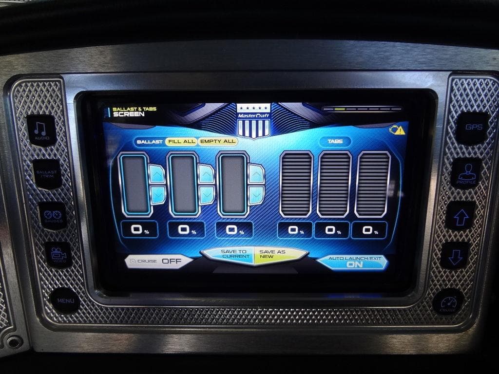MasterCraft X55 2013 boat control panel displaying ballast tank settings.