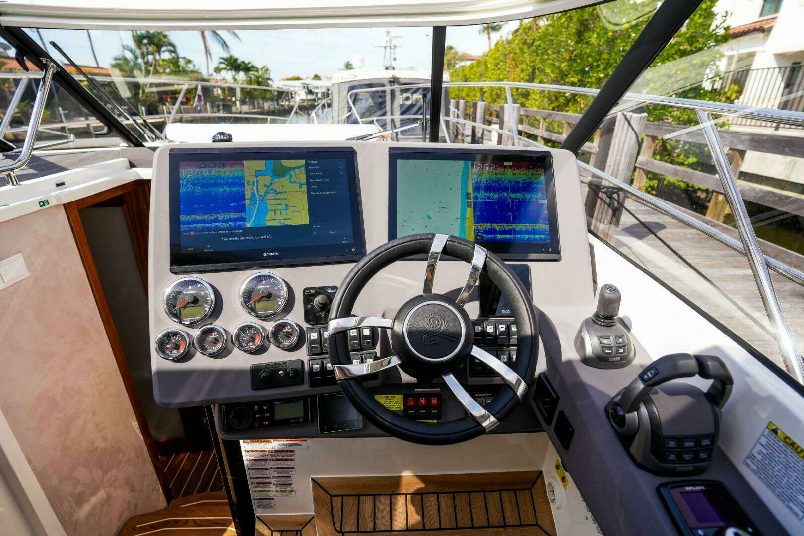 2026 Marex 360 Cabriolet Cruiser - Image 21