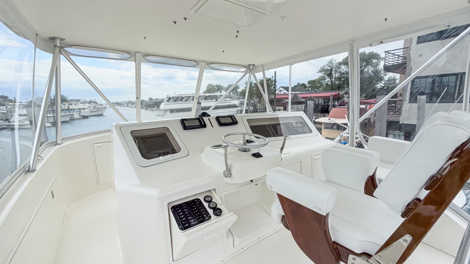 2004 Ocean Yachts 50 Super Sport - Image 15