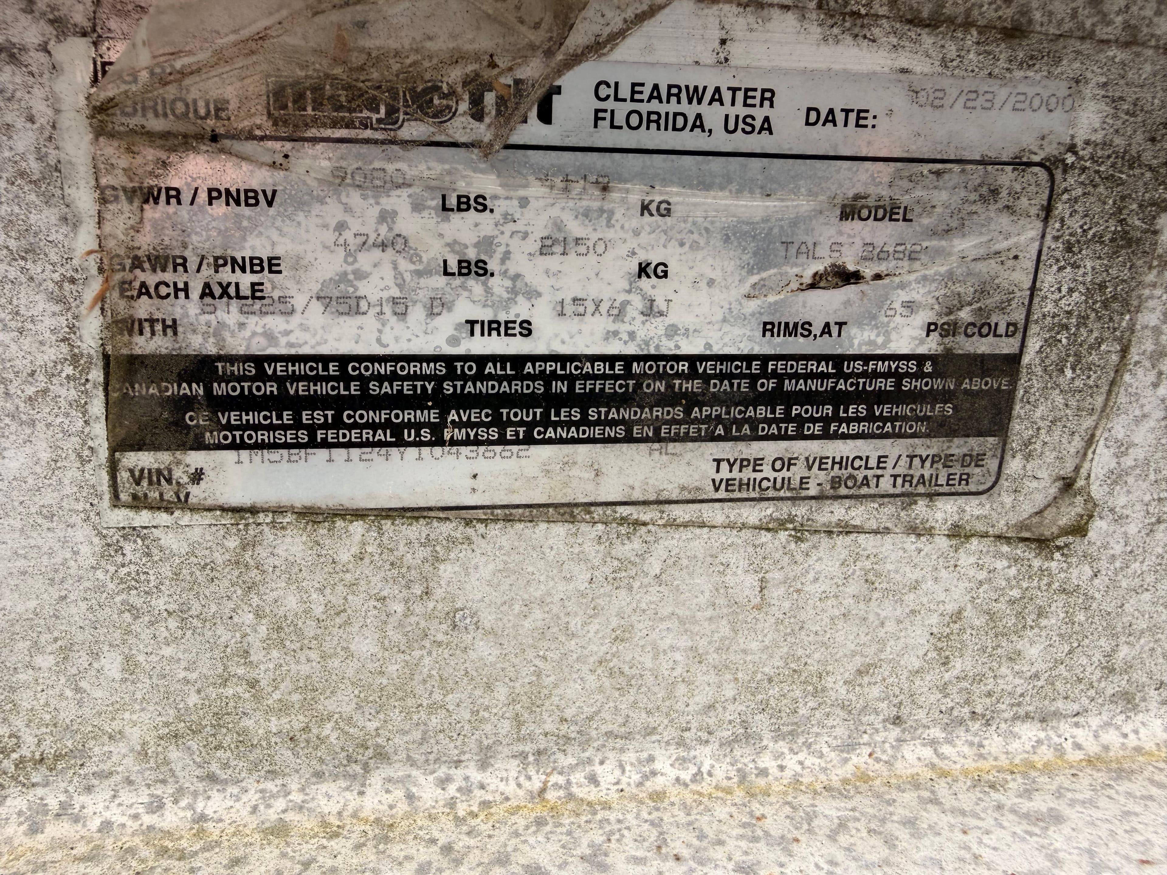 Label on a 2000 Baha Cruisers 272 Fisherman boat trailer.