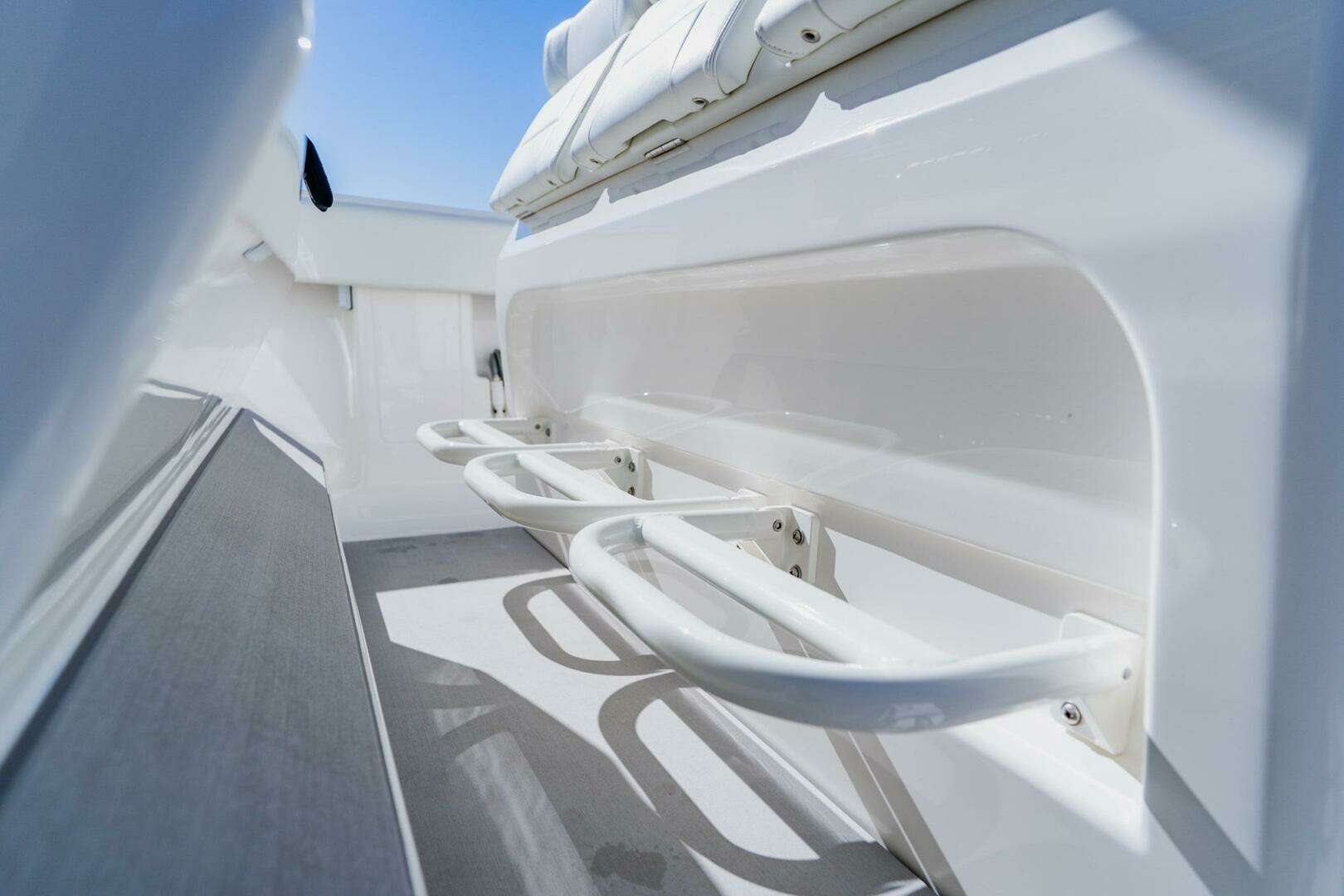 2025 SeaVee 370z - Image 23