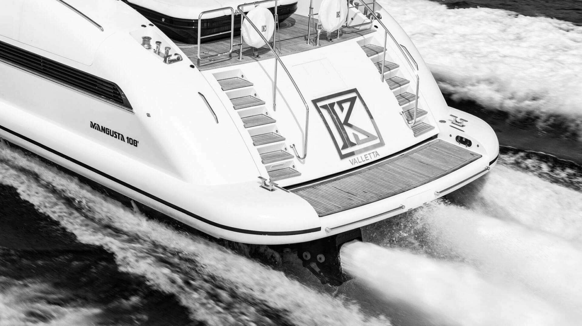 2013 Overmarine Mangusta 108 - Image 4