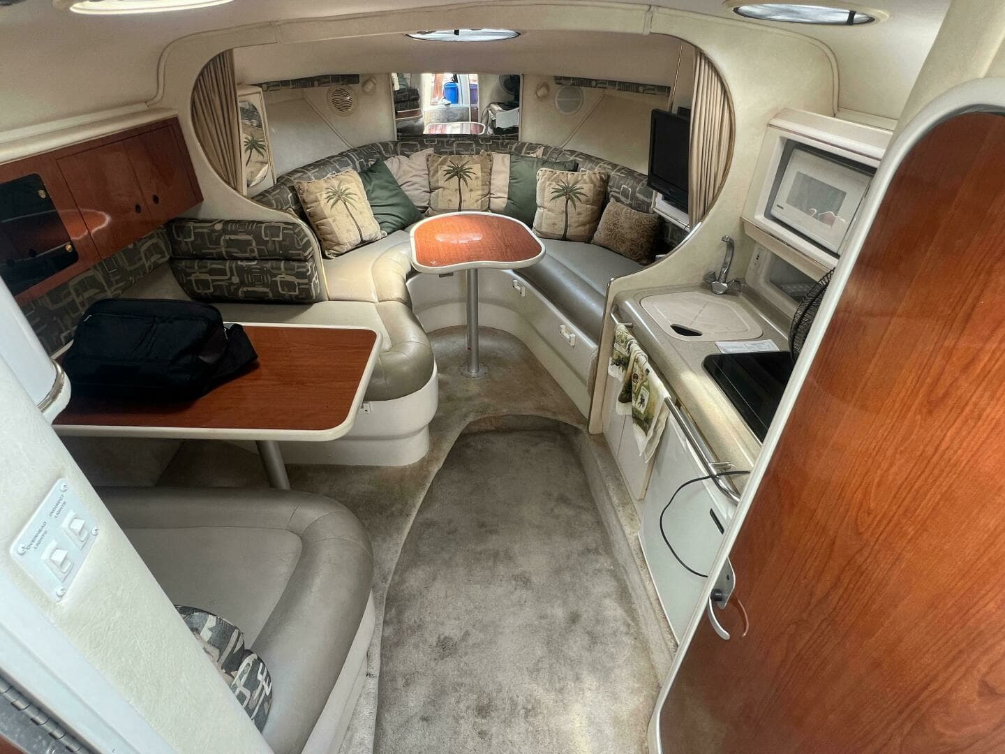 2000 Monterey 302 Cruiser - Image 37