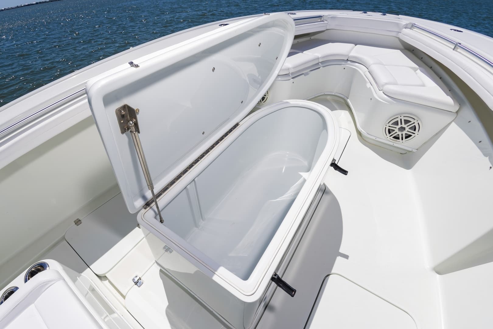 2015 Yellowfin 36 Offshore - Image 35