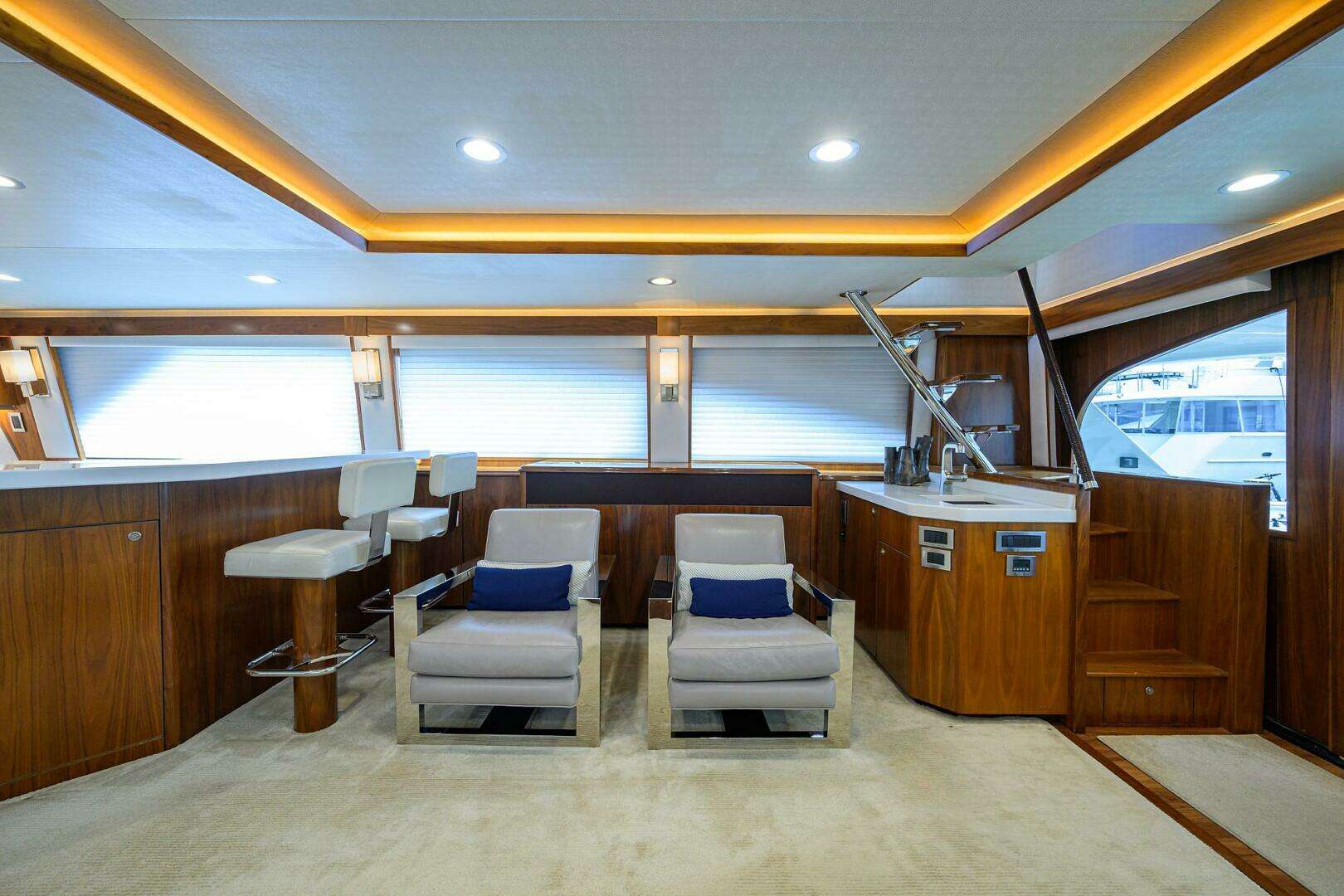 2017 Viking 92 Enclosed Bridge - Image 34