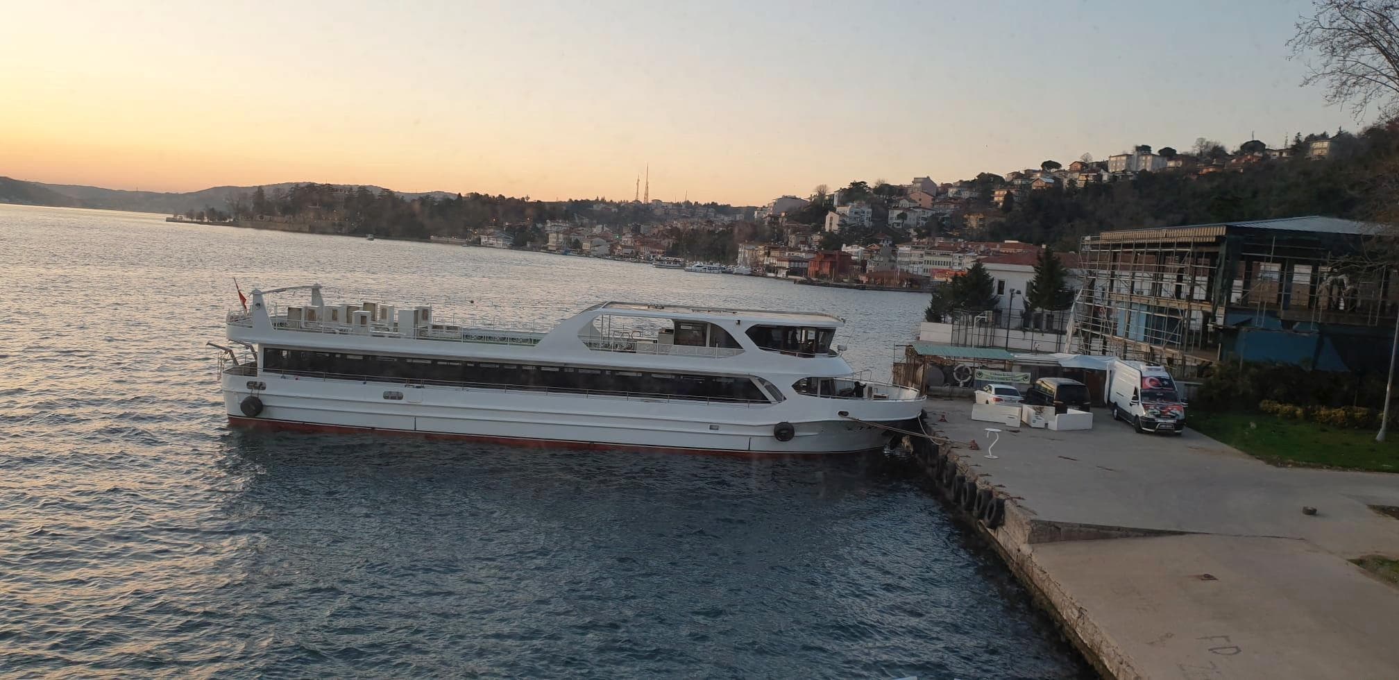2011 Custom-Craft Restaurant and Excursion vessel 200 pax - 4