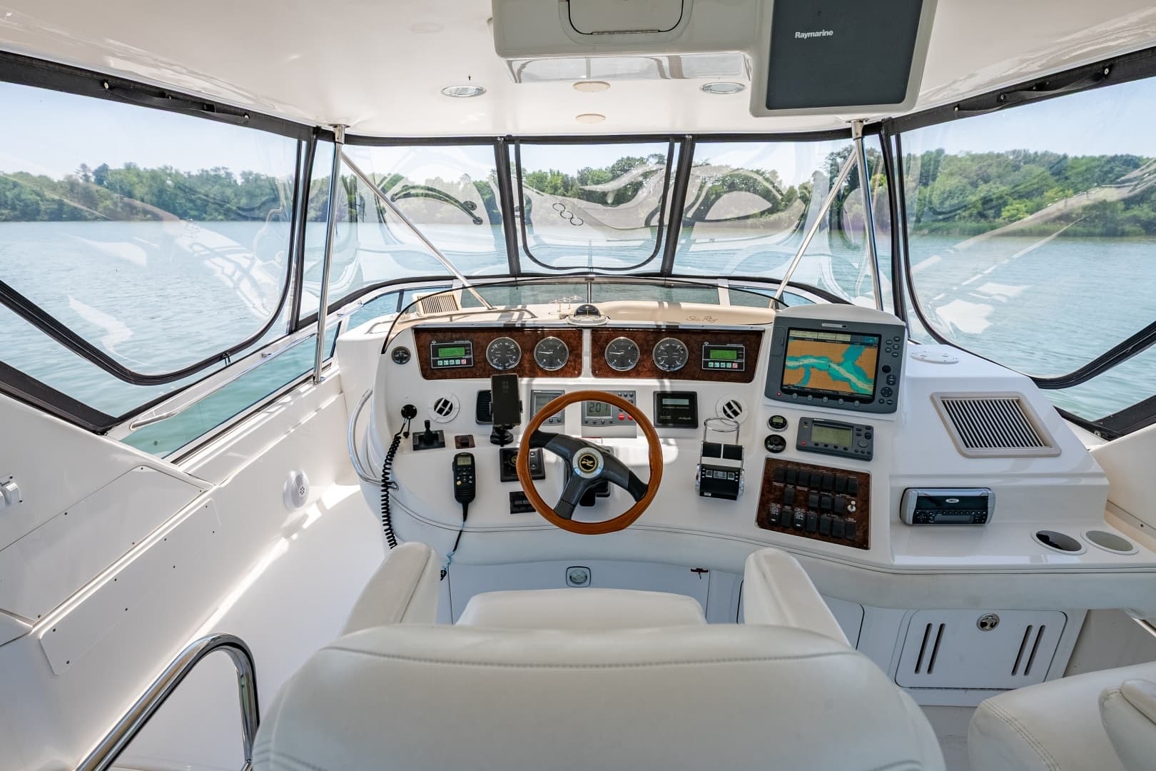 2003 Sea Ray 480 Sedan Bridge - Image 52