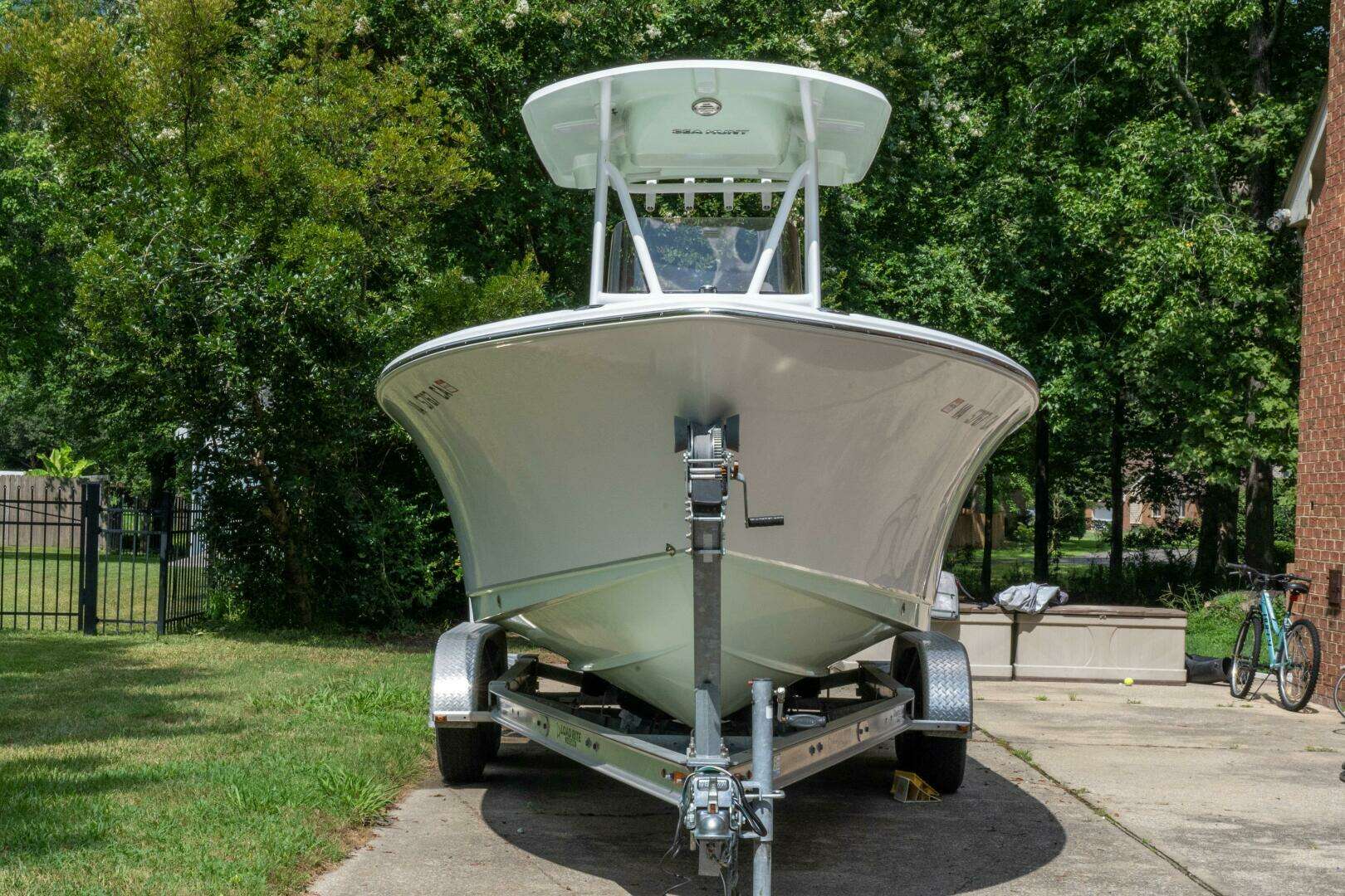 2017 Sea Hunt 225 Ultra - Image 3