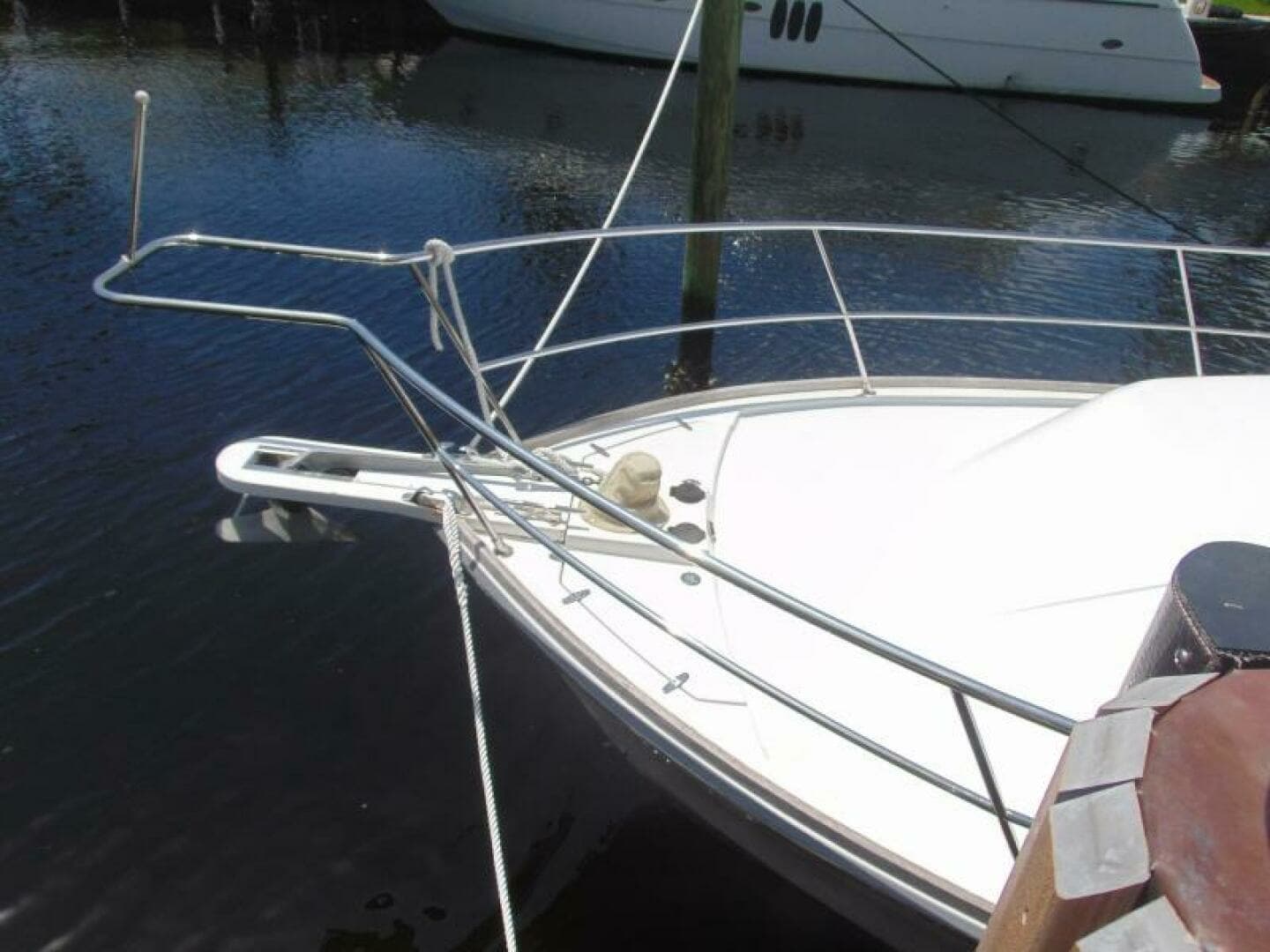 2004 Sabre Flybridge - Image 7