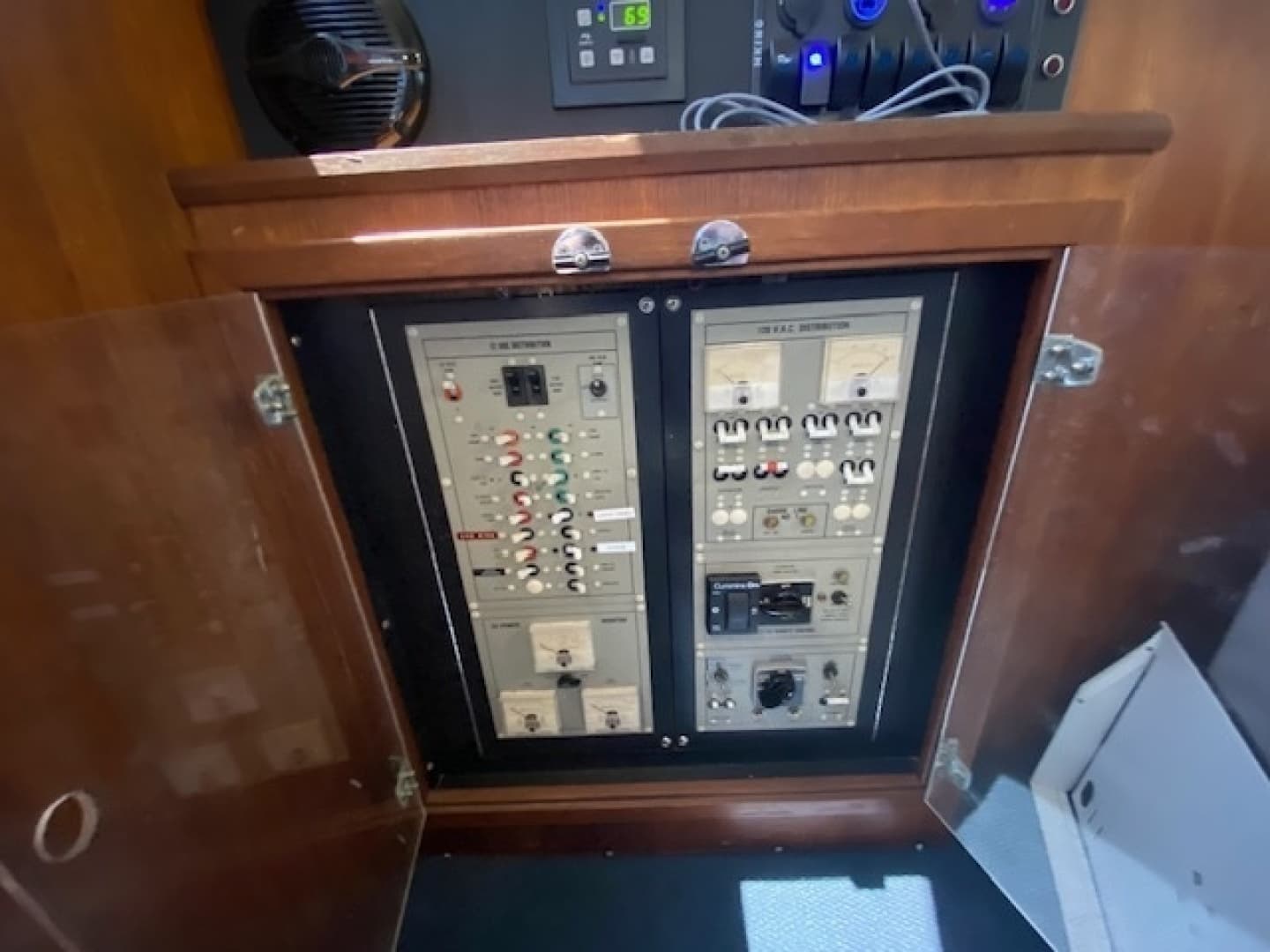 1984 Bertram 35 Convertable - Image 31