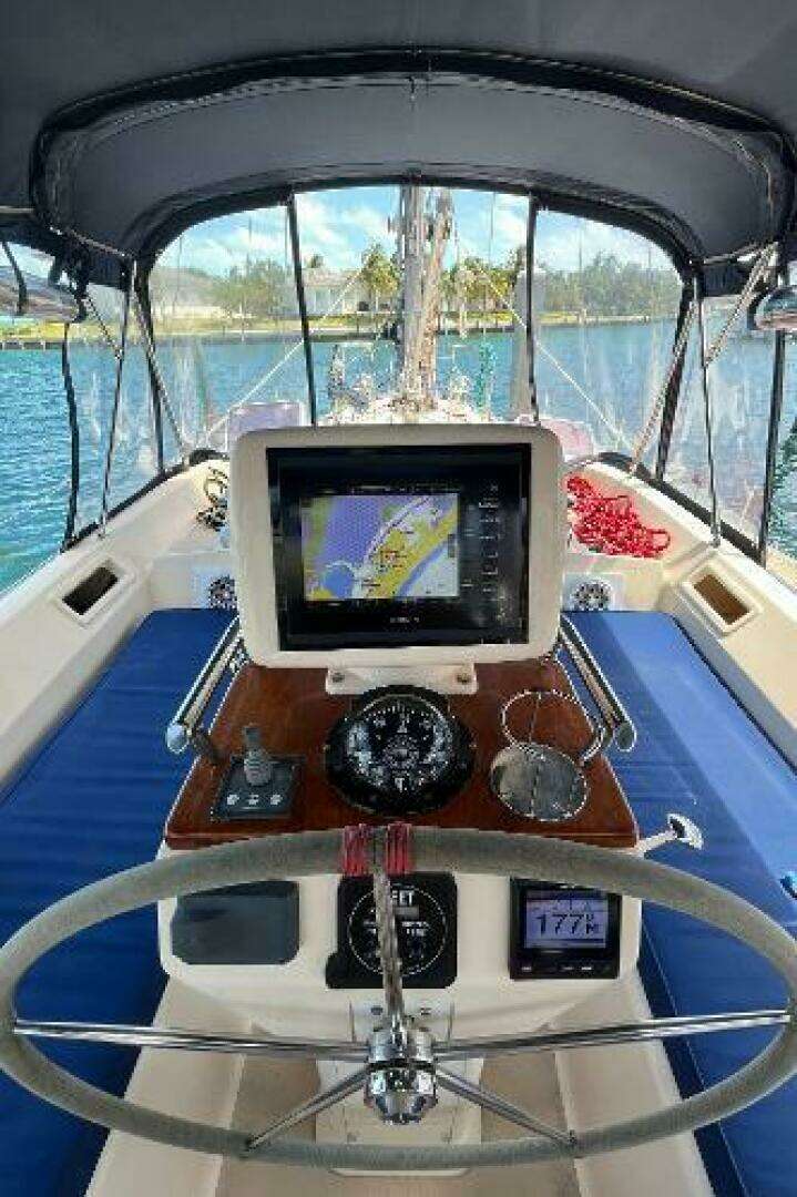 2006 Island Packet 445 - Image 17