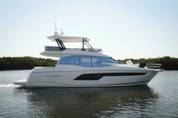 2023 Prestige 520 Flybridge - Image 1
