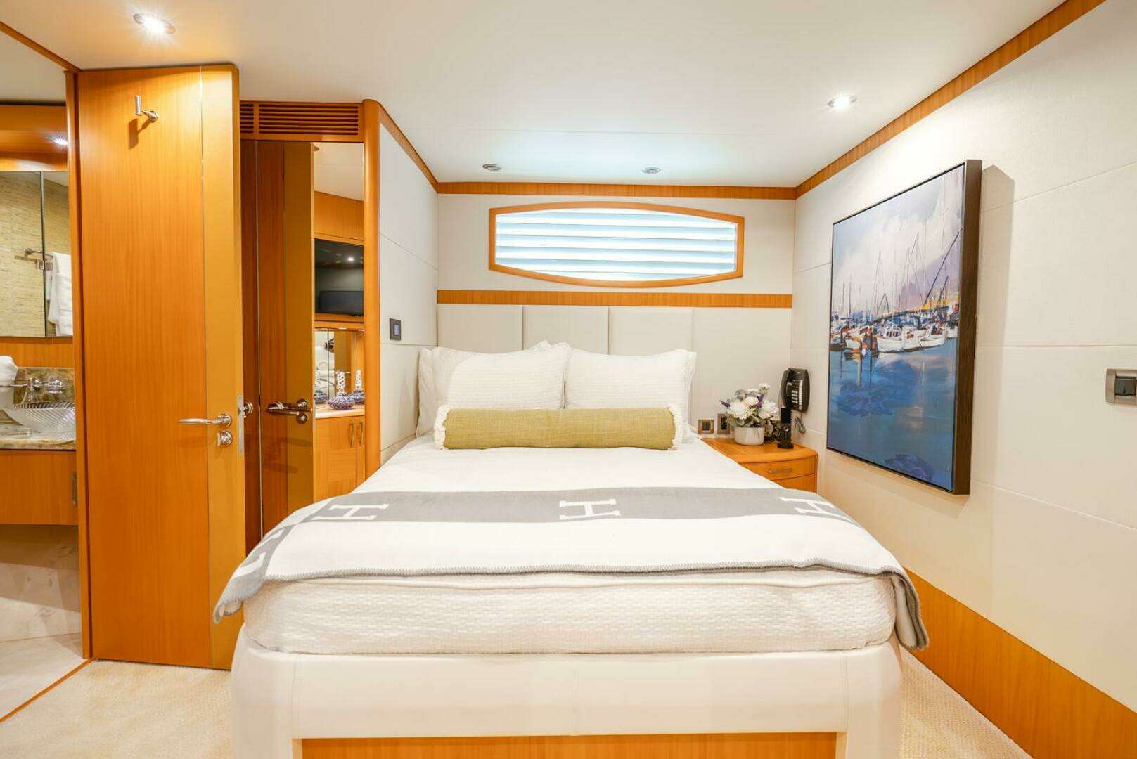 2008 Lazzara Yachts 116 - Image 43