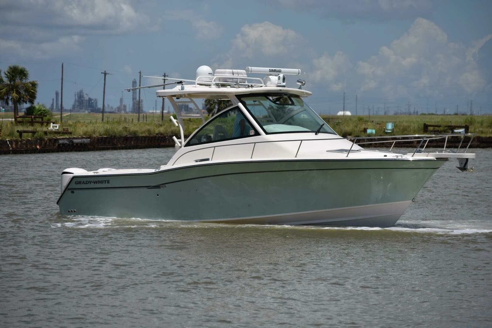 2016 Grady-White 330 Express - Image 58