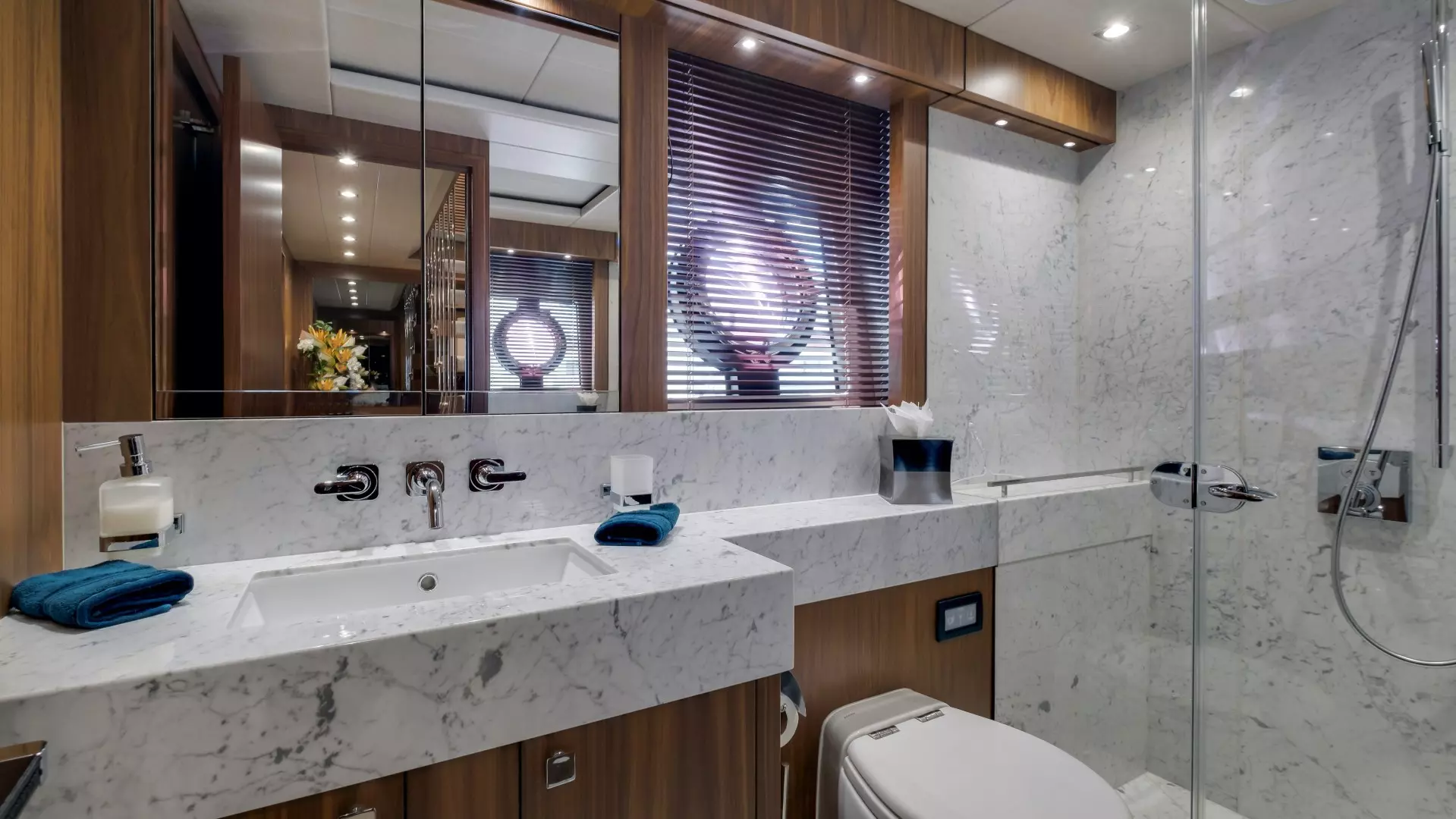 2018 Sunseeker 86 Yacht - Image 32