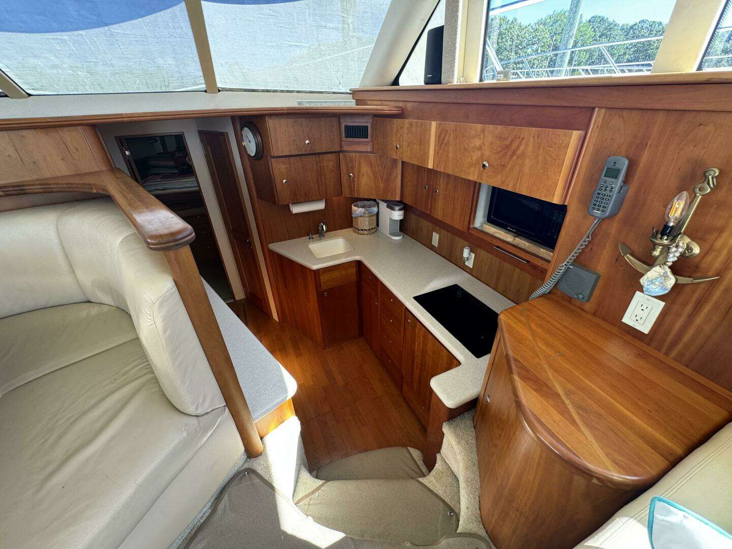 2003 Silverton 42 Convertible - Image 8