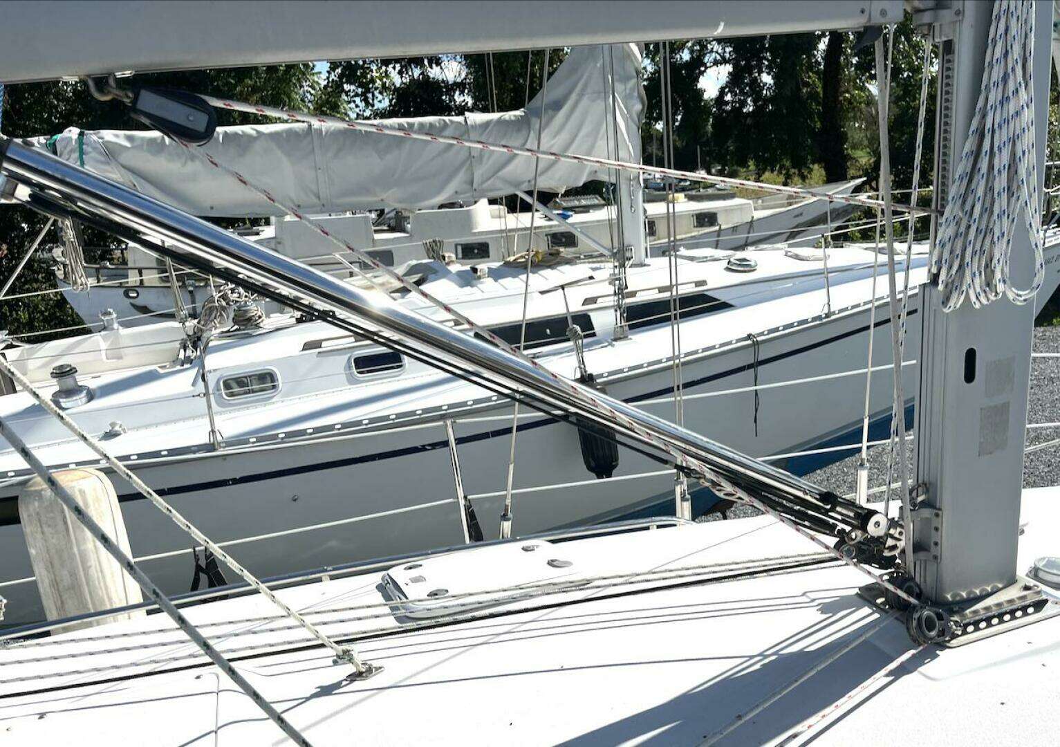 2003 Catalina 350 - Image 48