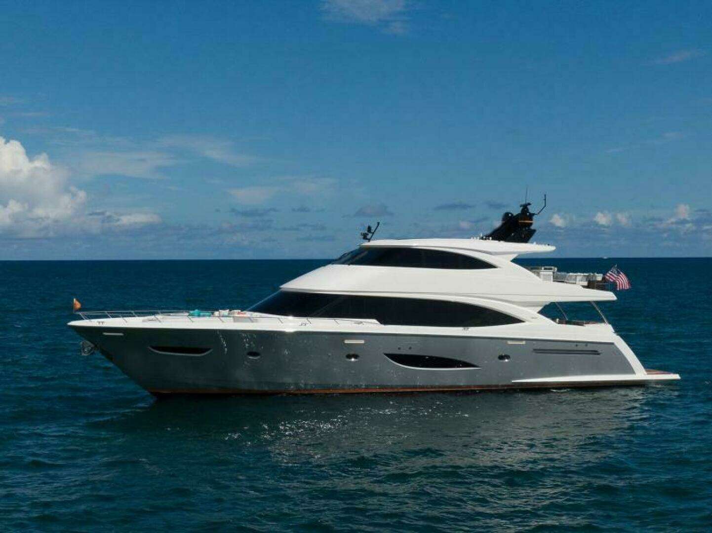 2018 Viking Enclosed Flybridge - Image 91