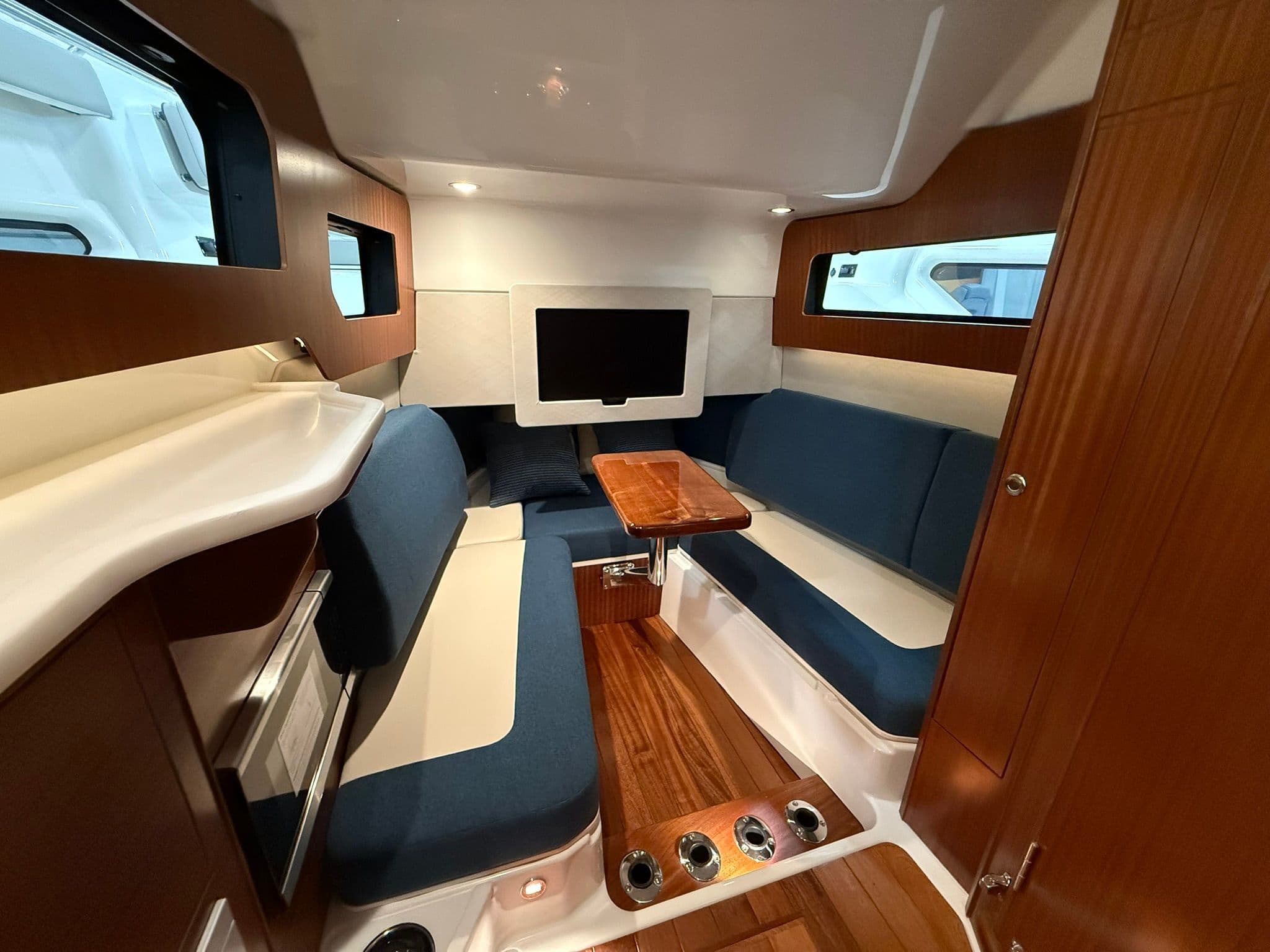 2026 PURSUIT 388 S - Image 47