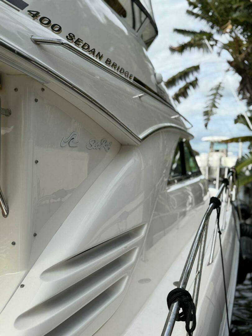 1997 Sea Ray 400 Sedan Bridge - Image 14
