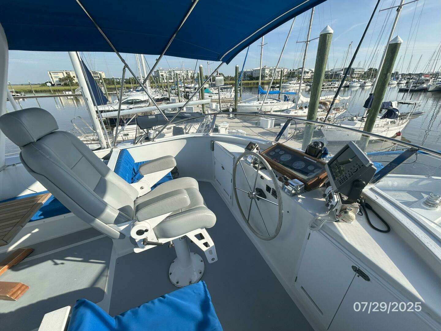 1989 DeFever Offshore Cruiser - Image 20