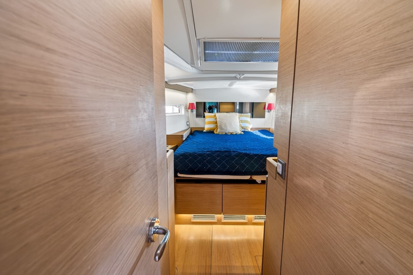 2019 Jeanneau Sun Odyssey 490 - Image 51