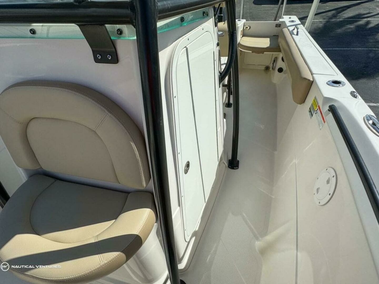 2019 Sailfish 220 CC - Image 11