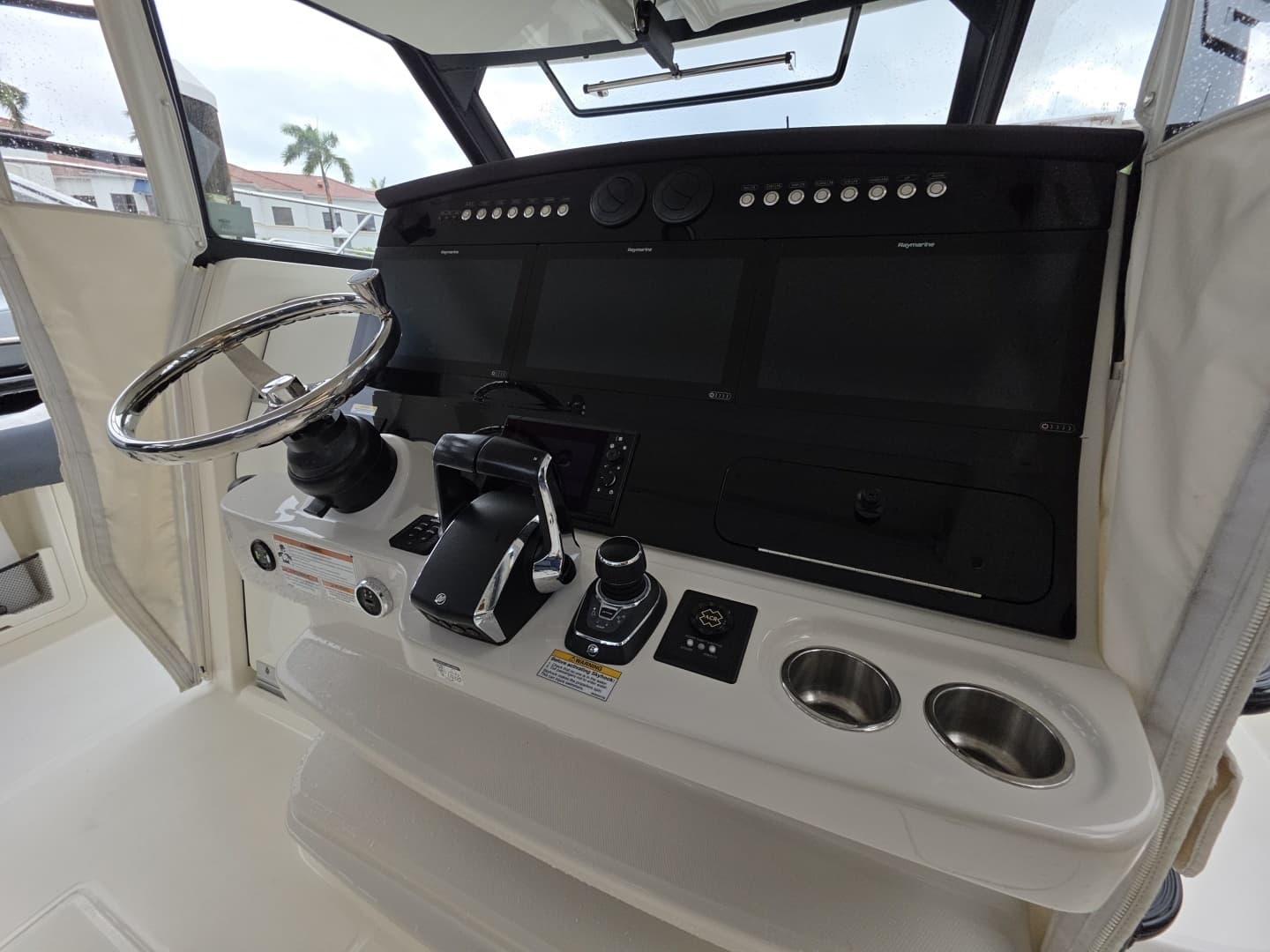 2021 Boston Whaler 420 Outrage - Image 33