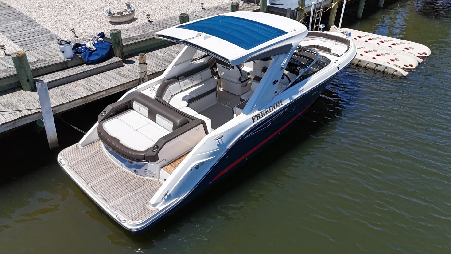 2017 Sea Ray 310 SLX - Image 2