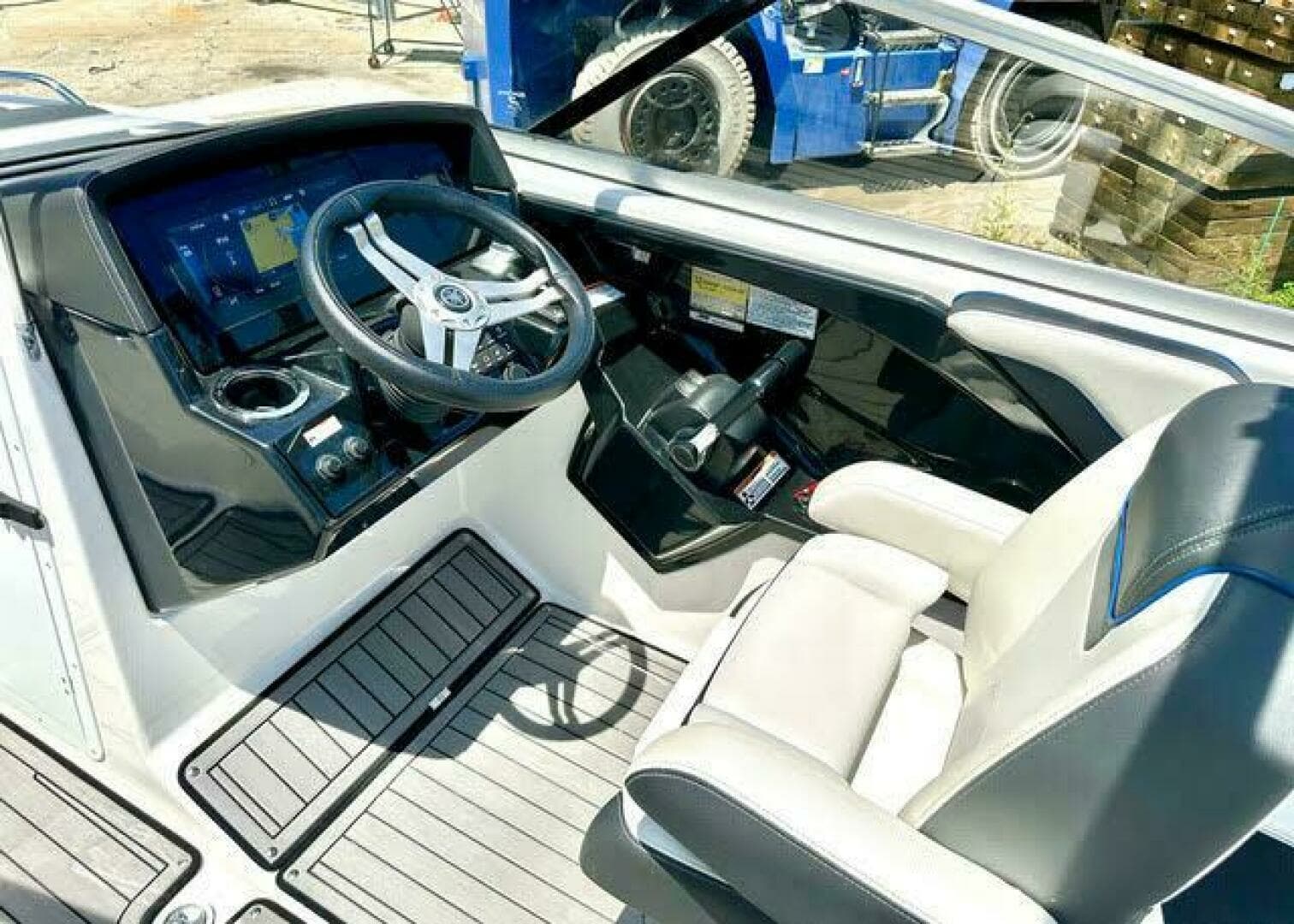 2018 Yamaha Boats — - Image 10