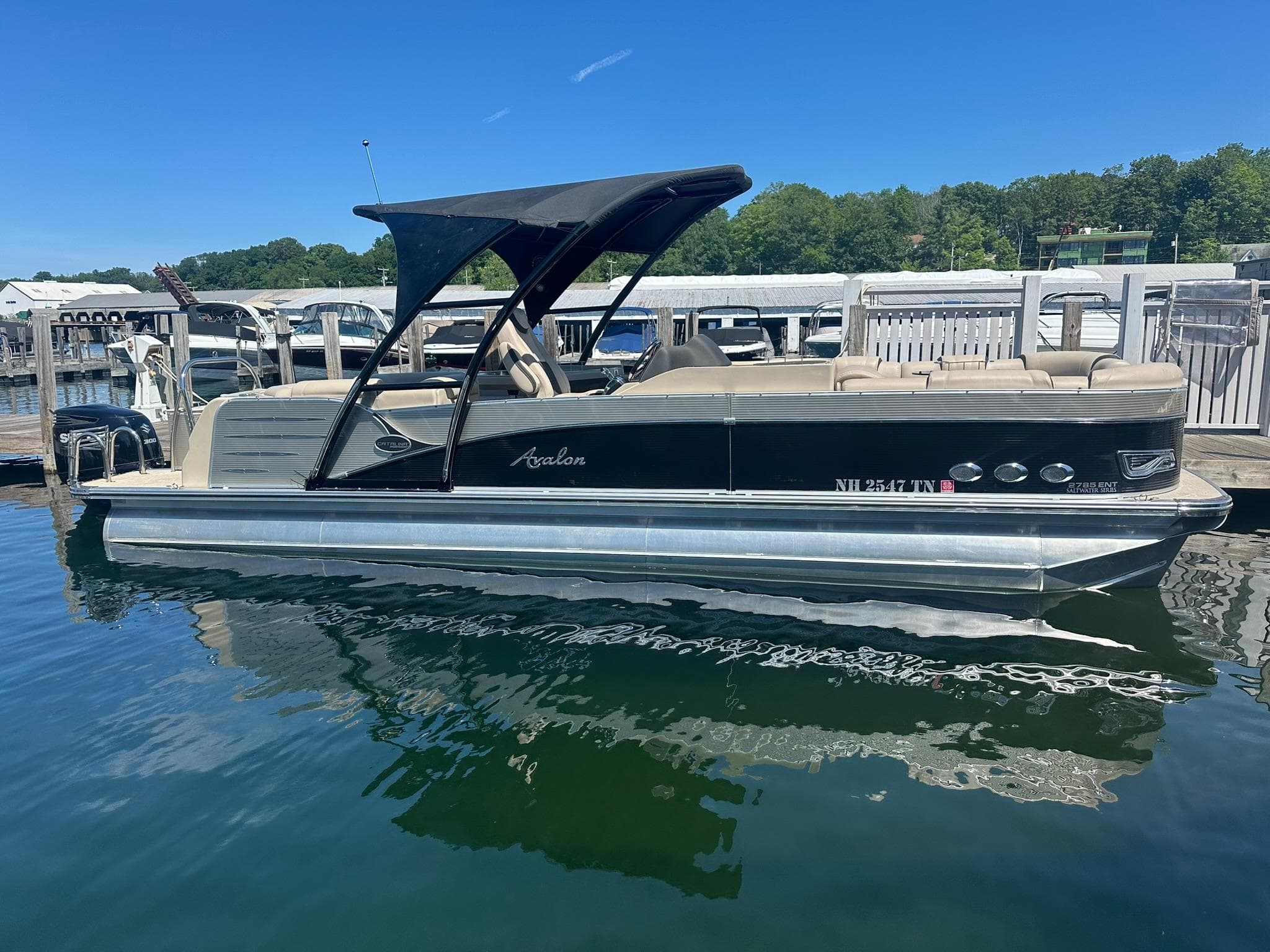 2018 Avalon Catalina Platinum Entertainer - 27'