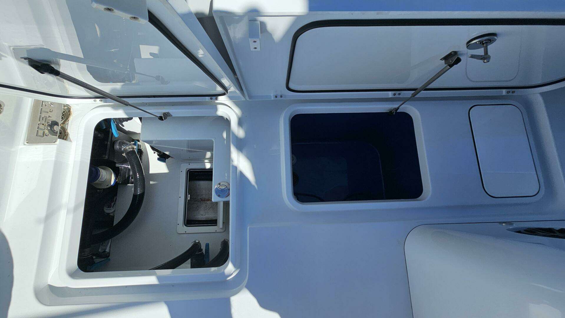 2025 Costa Custom 34SV - Image 53