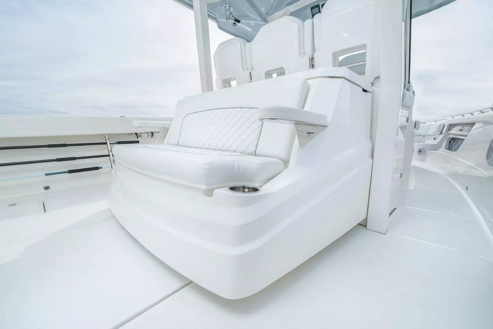 2021 Pursuit S378 - Image 13