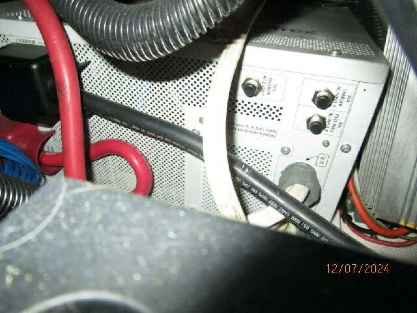 1999 Carver 40 Cockpit - Image 63