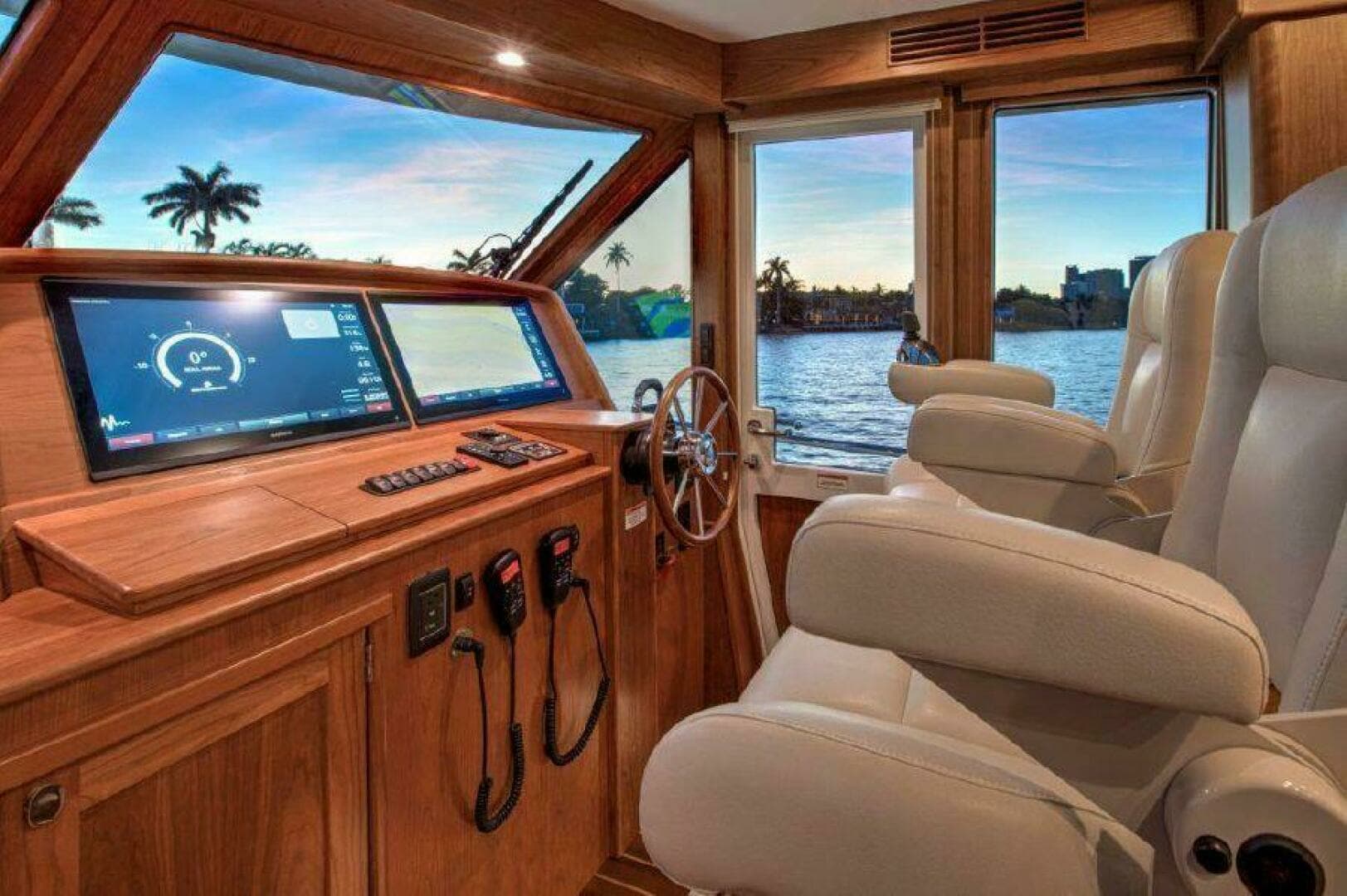2027 Sabre 58 Salon Express - Image 4