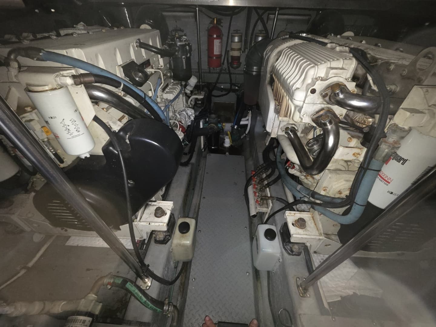 2002 Sea Ray 480 Motor Yacht - Image 37