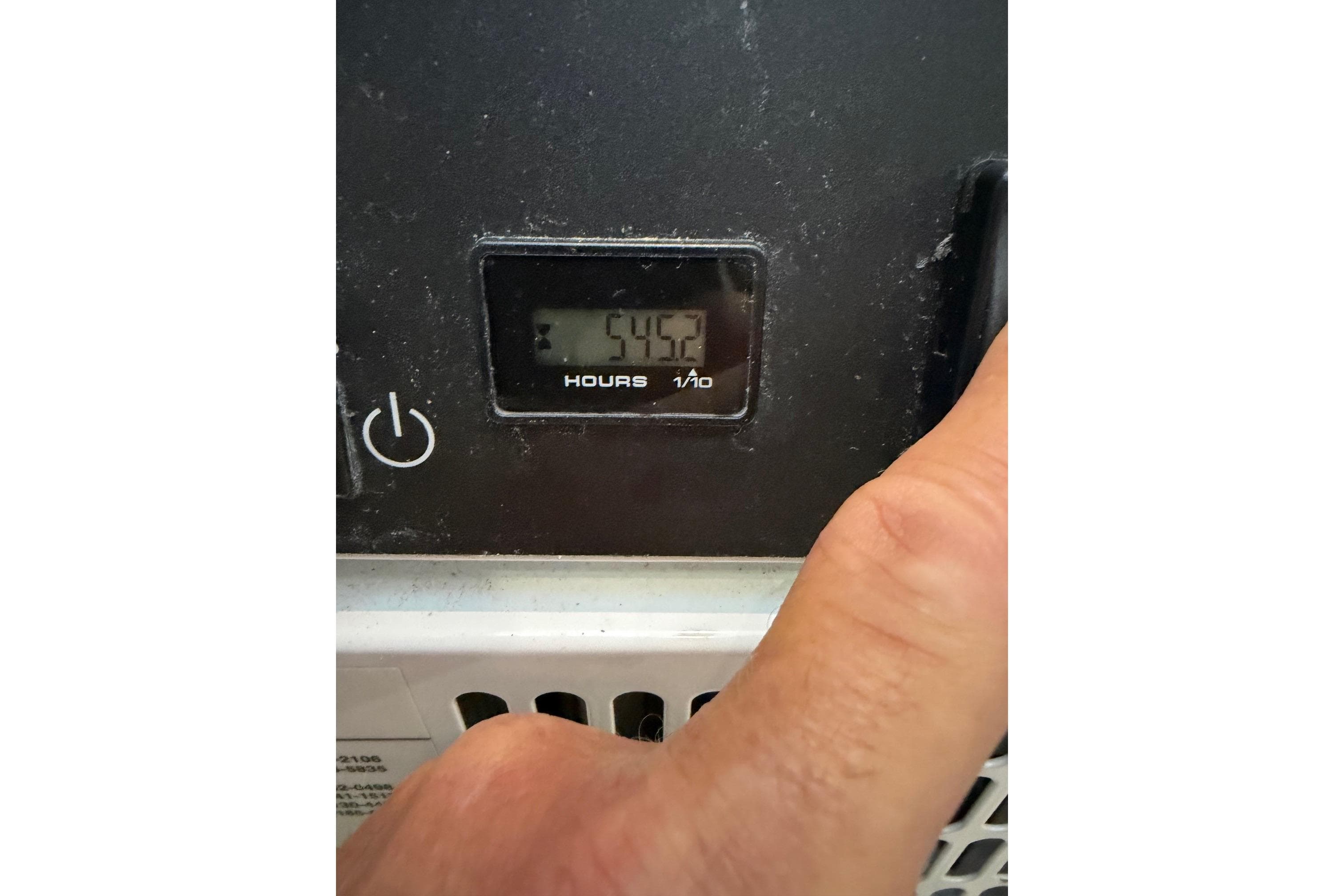 Hour meter showing 545 hours on a 2016 Riviera 445 SUV.