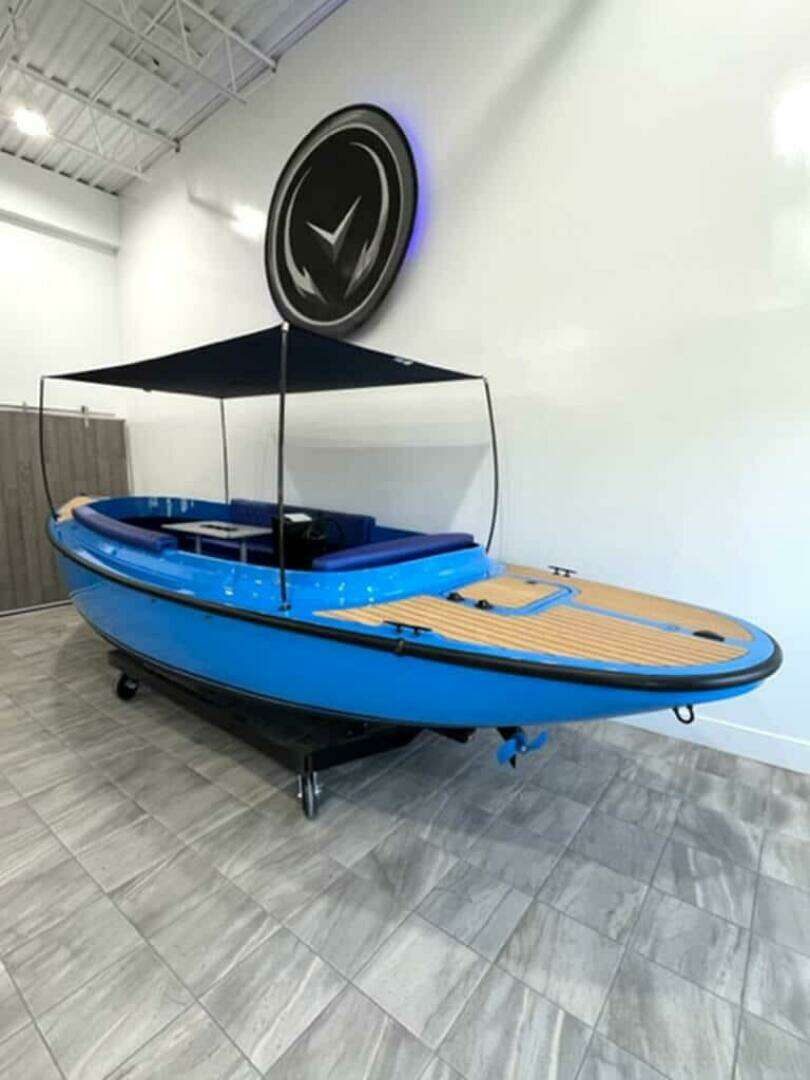 2024 Vision Fantail 217 - Image 4