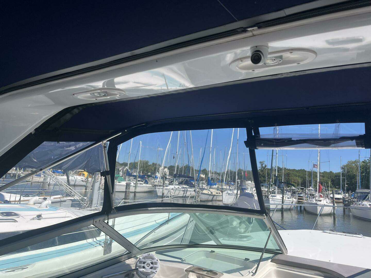 2007 Rinker 320 Express - Image 15