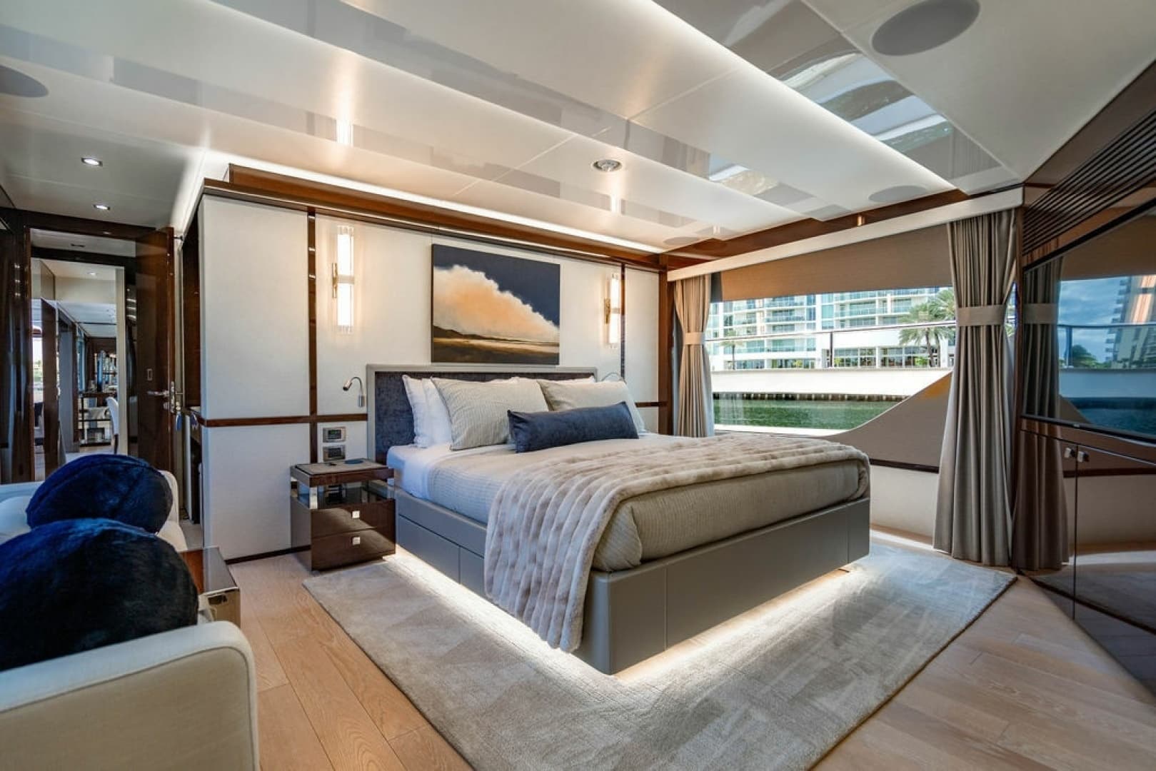 2019 Sunseeker 95 Motor Yacht - Image 54