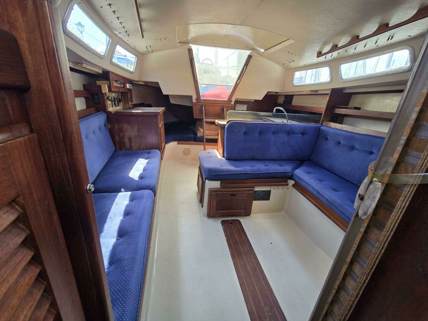 1986 Catalina Tall Rig - Image 39