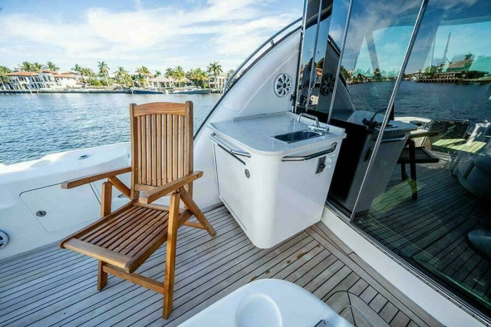 2012 Sea Ray 610 Sundancer - Image 11