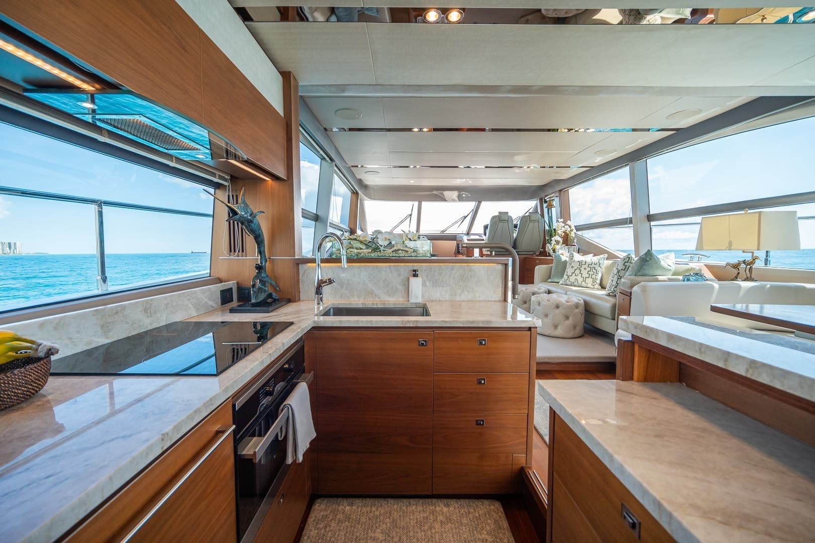 2017 Princess 68 Flybridge - Image 22