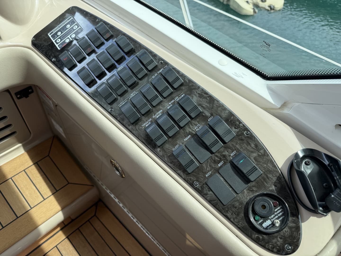 2009 Sea Ray 60 Sundancer - Image 33