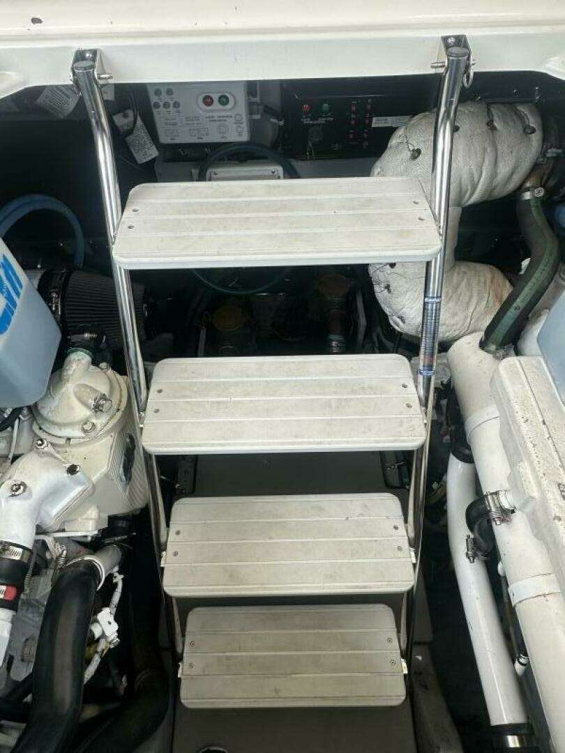2009 Meridian 441 Sedan - Image 50